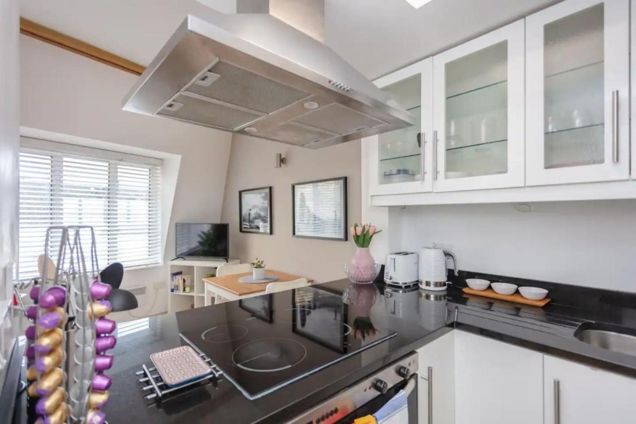 Stylish 1 Bedroom Apartment Near Northcote Road Λονδίνο Εξωτερικό φωτογραφία