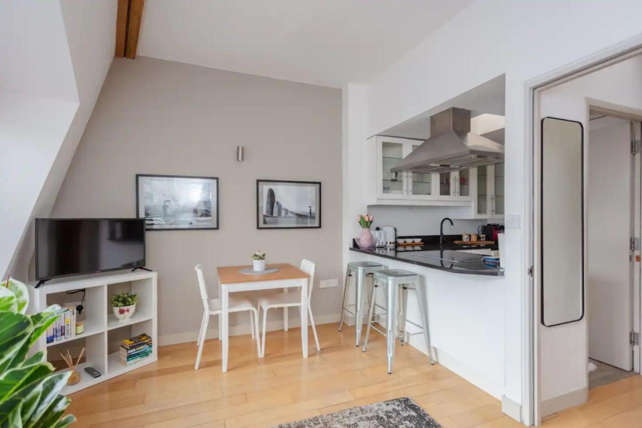 Stylish 1 Bedroom Apartment Near Northcote Road Λονδίνο Εξωτερικό φωτογραφία